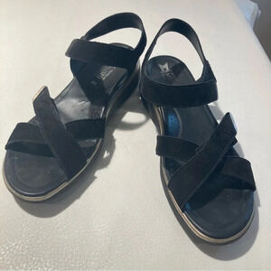 MEPHISTO Sz 41 Velvet Gold Cross Strappy Made  in Portugal Sandals